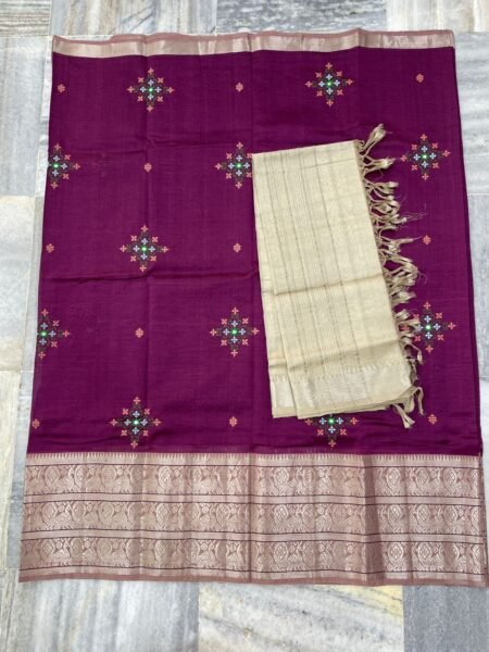 Mangalagiri 300 k Kanchi border pure Pattu Lehenga sets with embroidery works