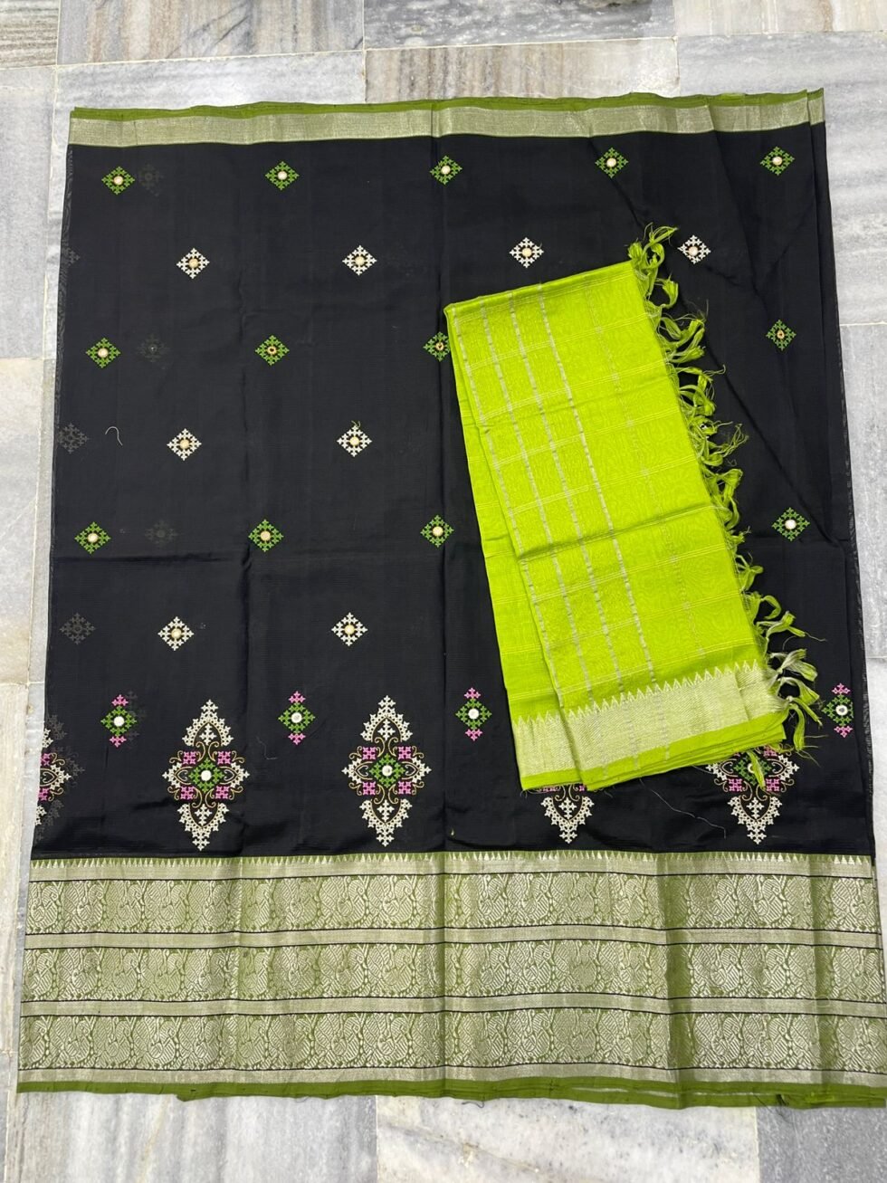 Mangalagiri 300 k Kanchi border pure Pattu Lehenga sets with embroidery works